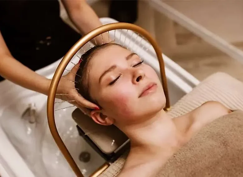 Le Head Spa : l’art japonais du soin holistique qui révolutionne le bien-être à Paris