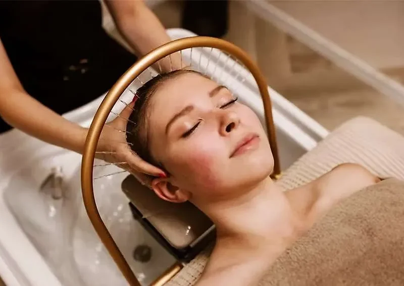 Le Head Spa : l’art japonais du soin holistique qui révolutionne le bien-être à Paris